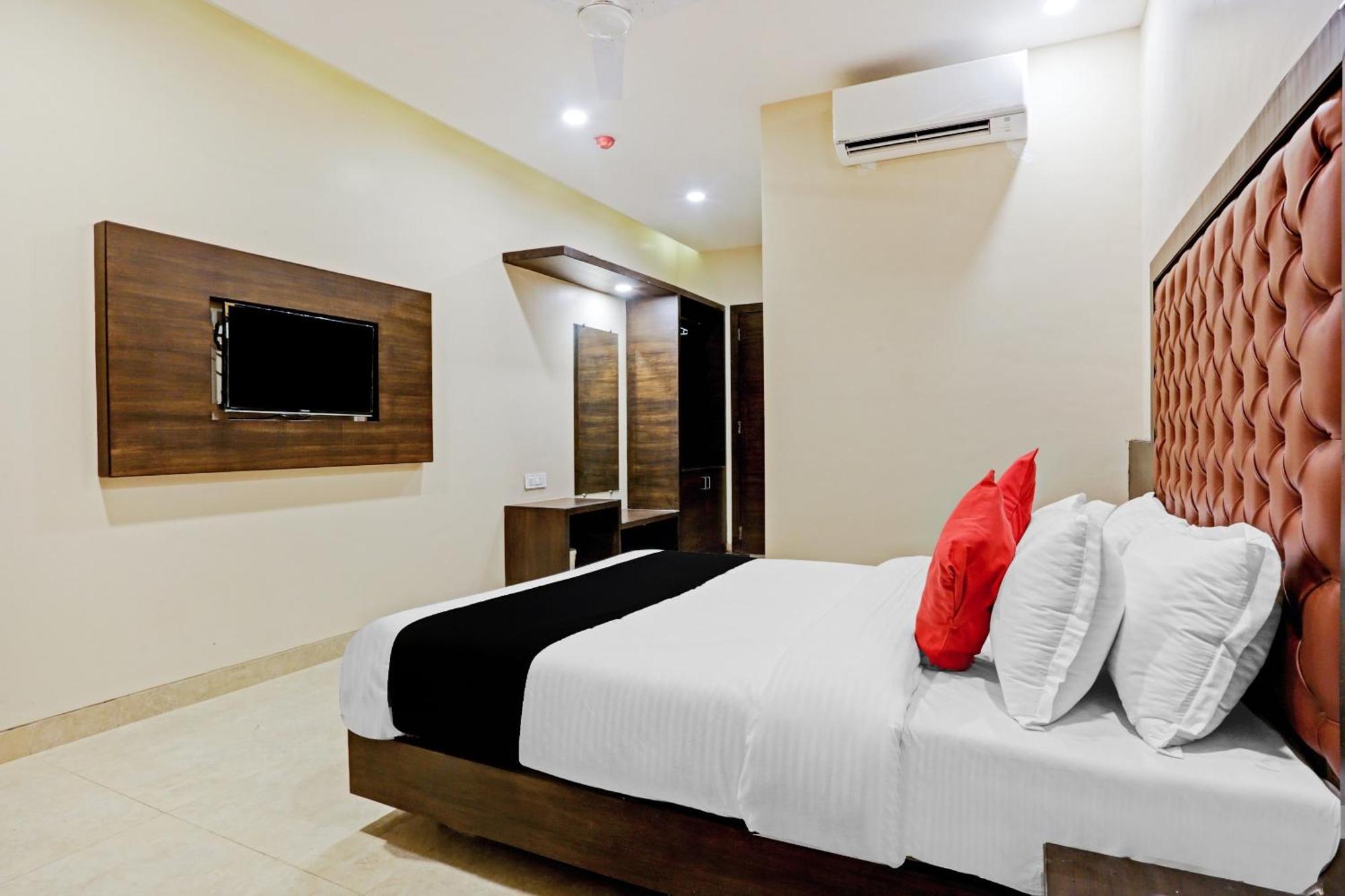 Capital O 80951 Hotel Vertigo Suite Bombay Exterior foto
