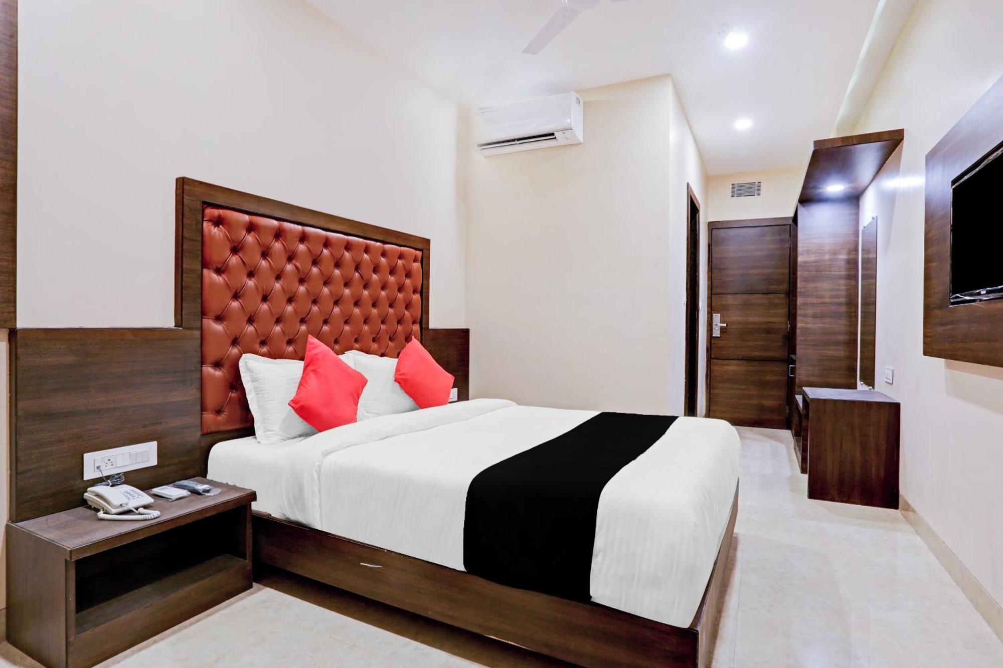 Capital O 80951 Hotel Vertigo Suite Bombay Exterior foto