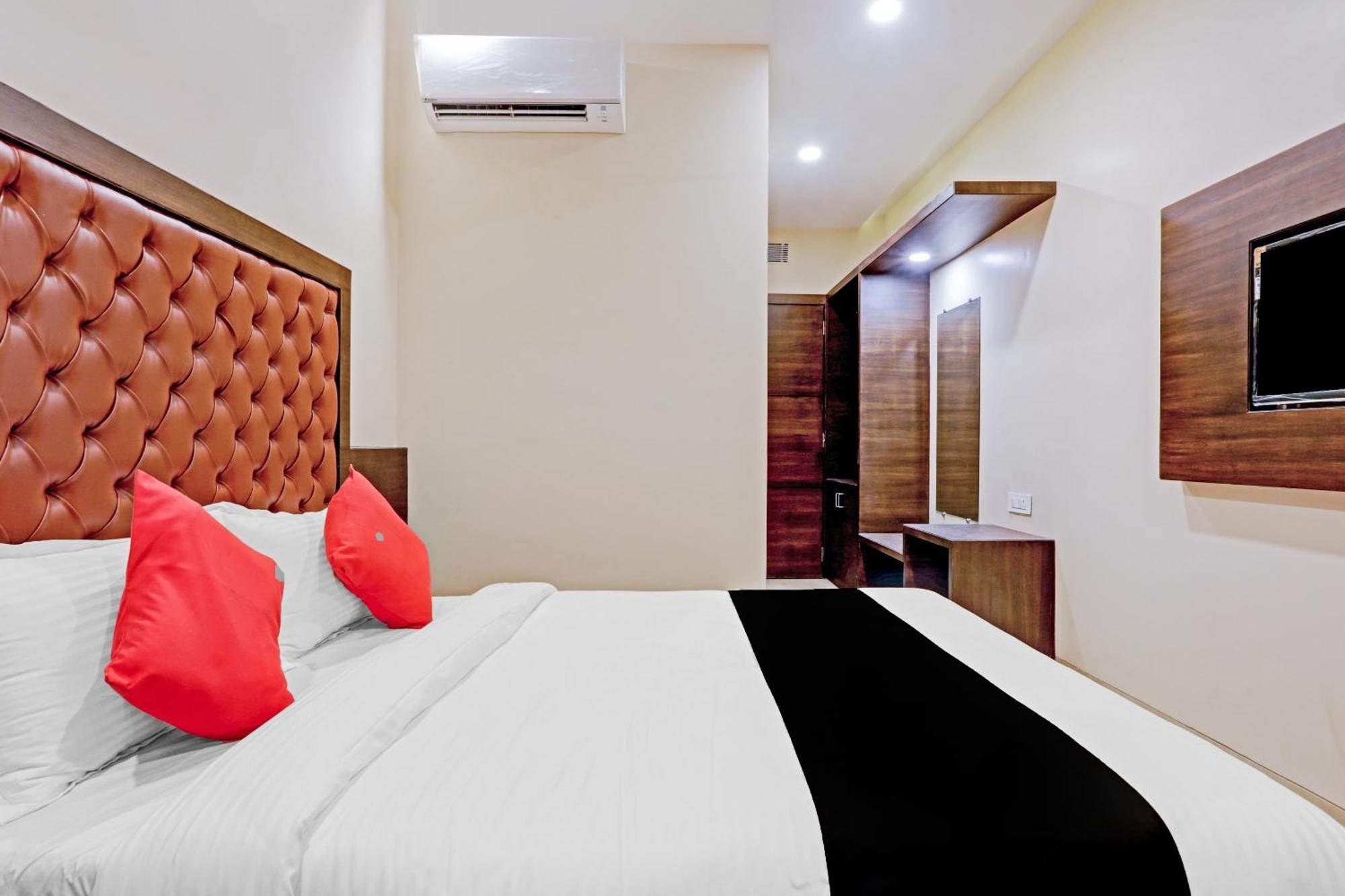 Capital O 80951 Hotel Vertigo Suite Bombay Exterior foto