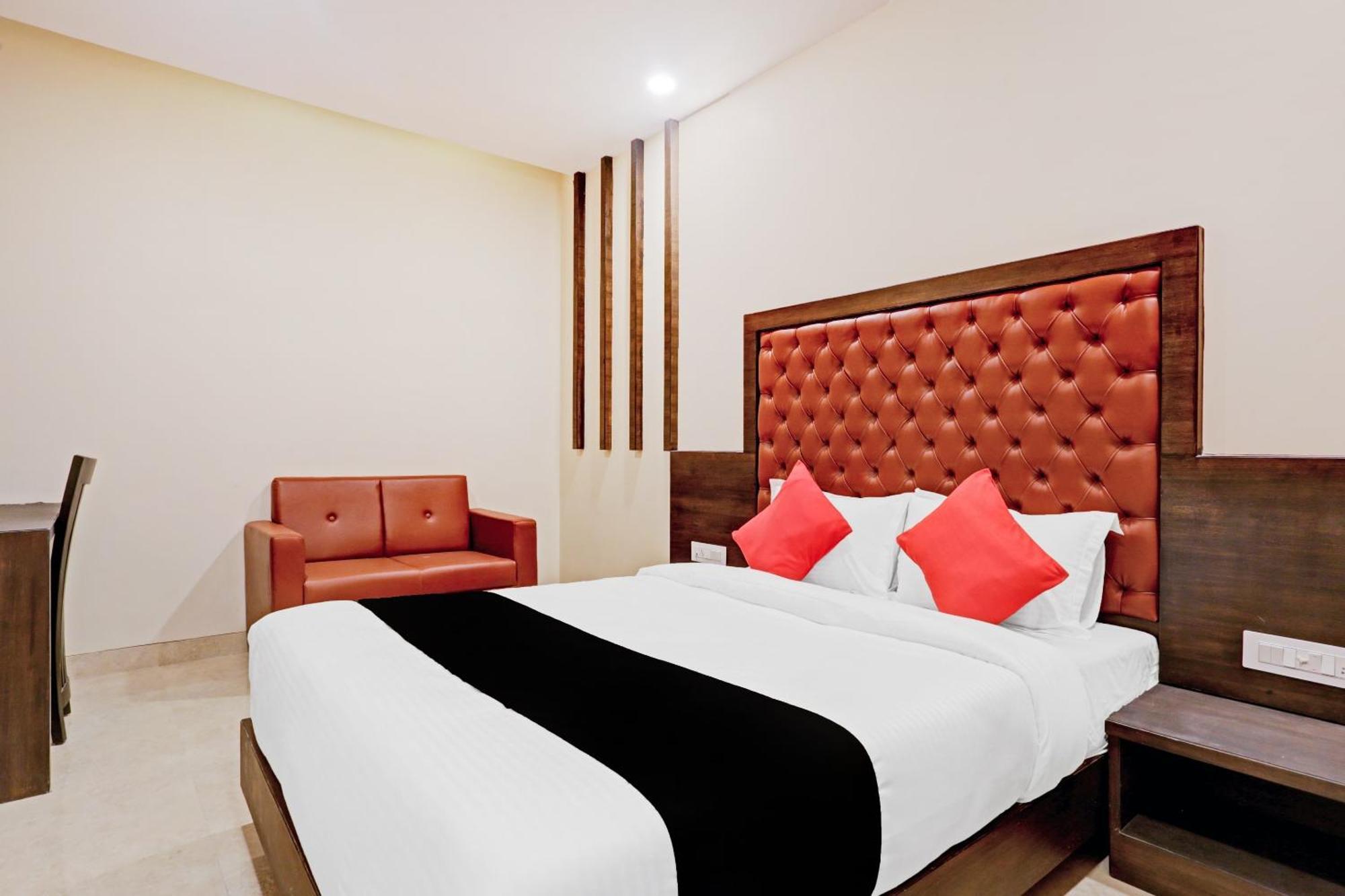 Capital O 80951 Hotel Vertigo Suite Bombay Exterior foto