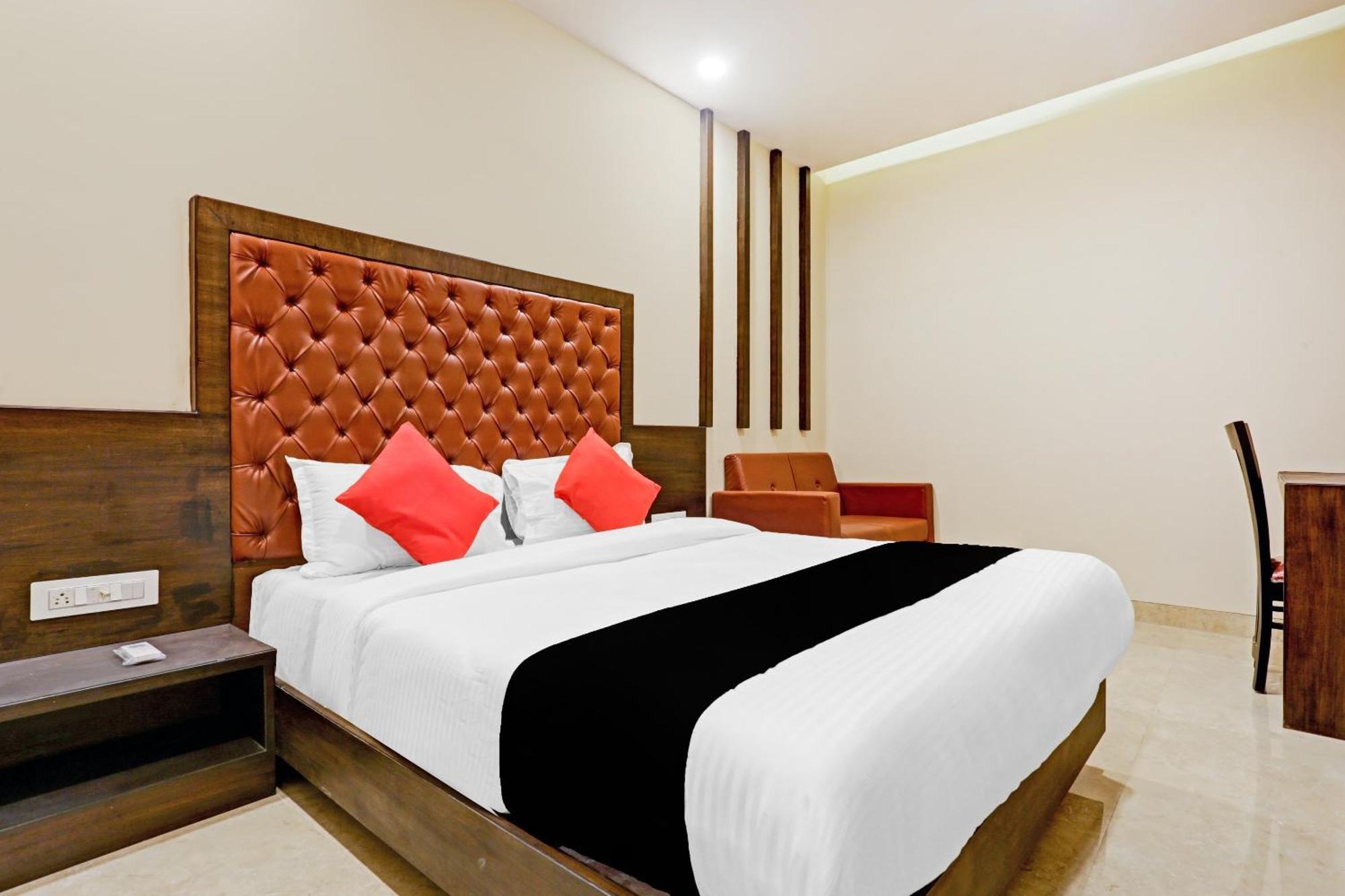 Capital O 80951 Hotel Vertigo Suite Bombay Exterior foto