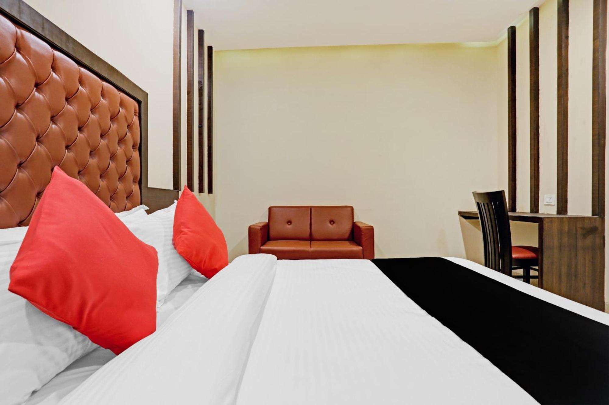 Capital O 80951 Hotel Vertigo Suite Bombay Exterior foto